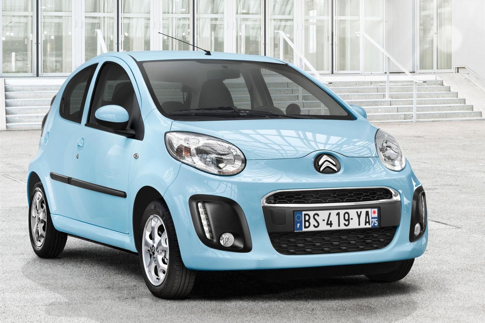 2013-Citroen-C1-Hatchback-022-1600.jpg