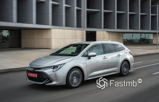 Расход топлива Toyota Corolla Touring Sports 2019 для Японии