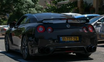 NISSAN GT - RAMS ALPHA 12 сзади