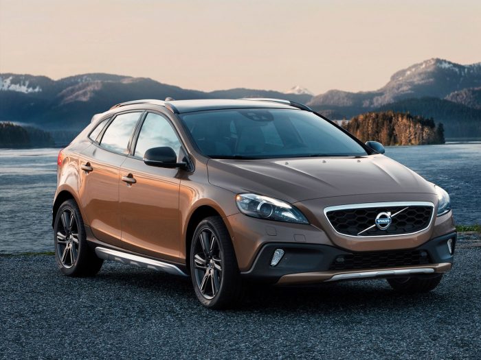 V40 Cross Country