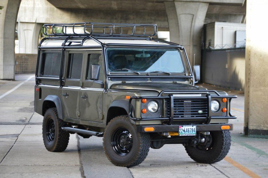 Land Rover Defender