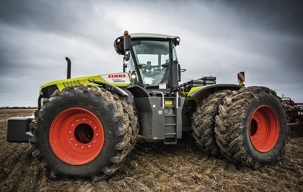 Claas Xerion 3800